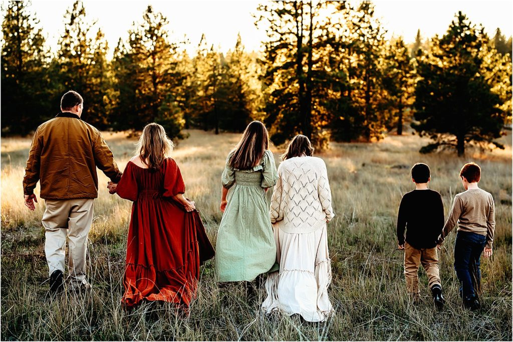 Golden hour family session is captured by Jade Averill Photography